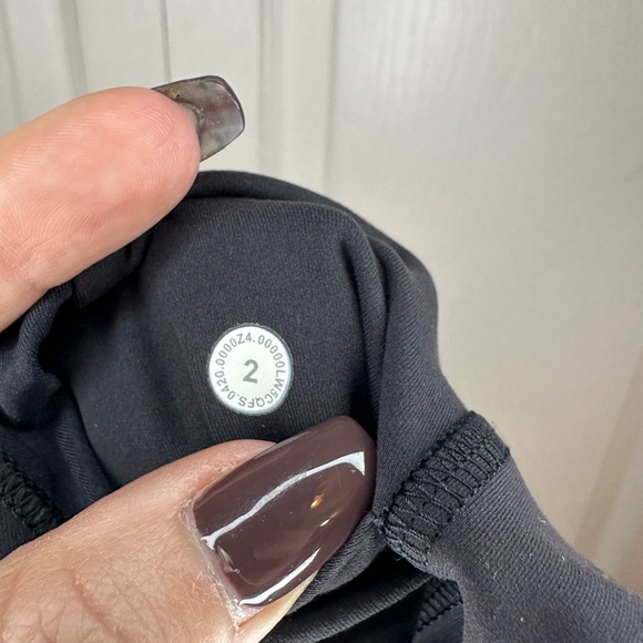 Lululemon Invigorate High-Rise Tight 25" Black Sz.2 - Picture 7 of 9